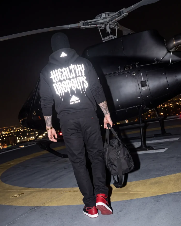 Tuition worn at the helicopter under a flash